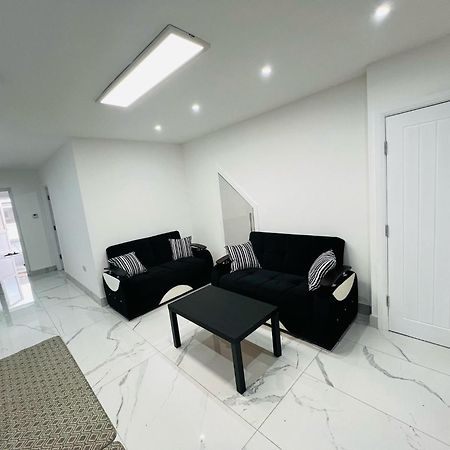93 New Road Apartman Harmondsworth Kültér fotó