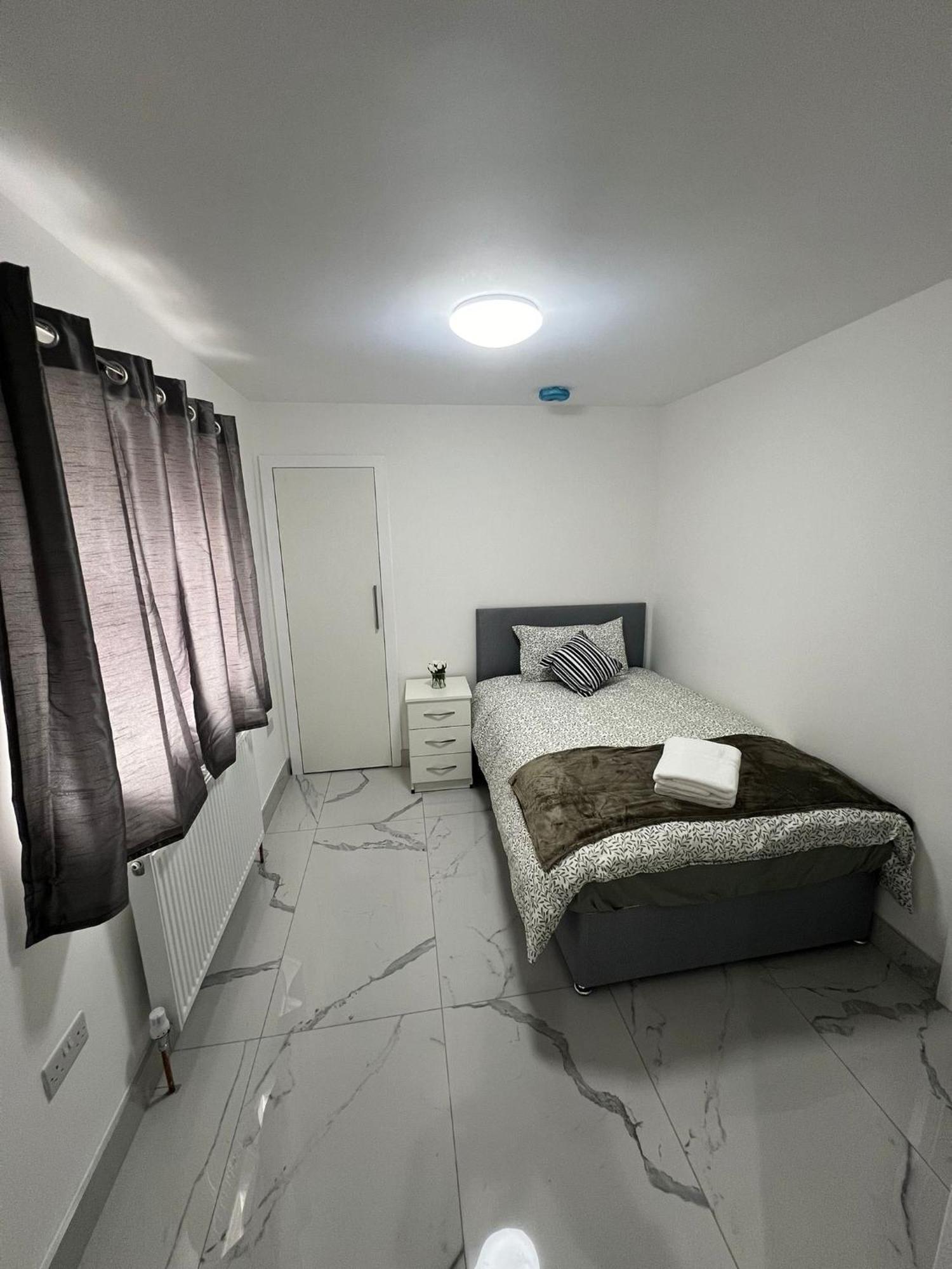 93 New Road Apartman Harmondsworth Kültér fotó