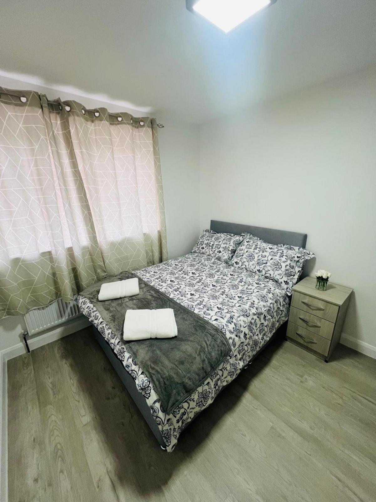 93 New Road Apartman Harmondsworth Kültér fotó
