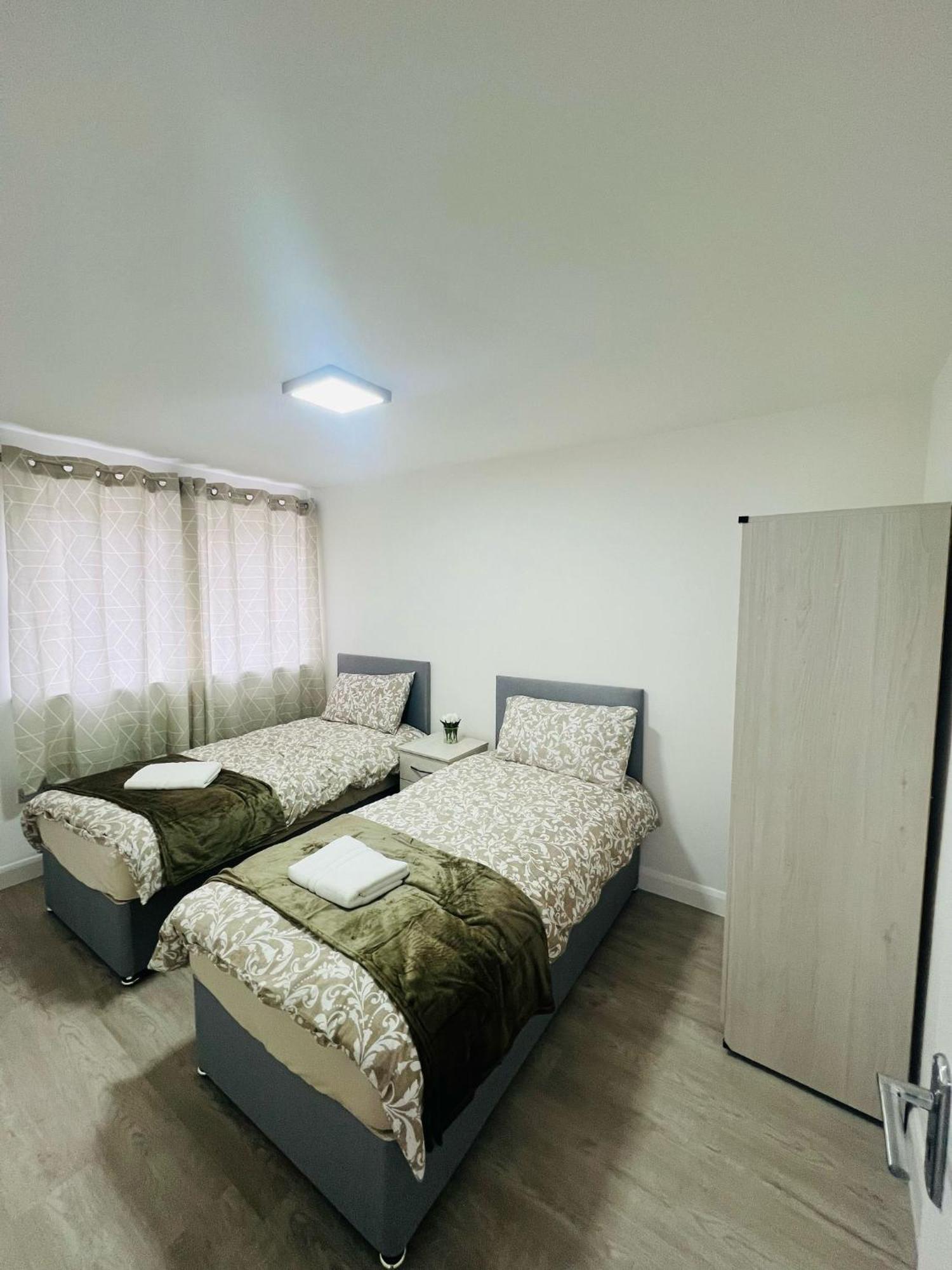 93 New Road Apartman Harmondsworth Kültér fotó